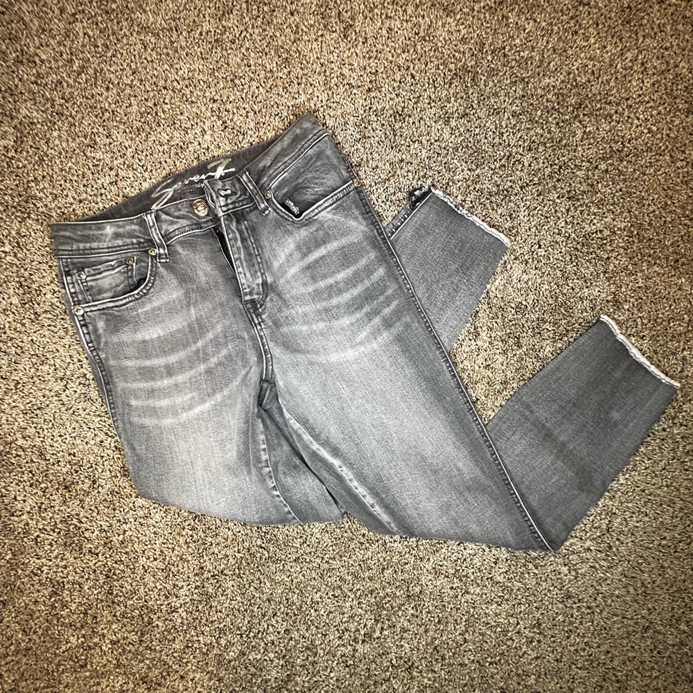 Seven7 High-Rise Ankle Skinny Jeans – Women’s Size 4, Grey Wash, Raw Hem